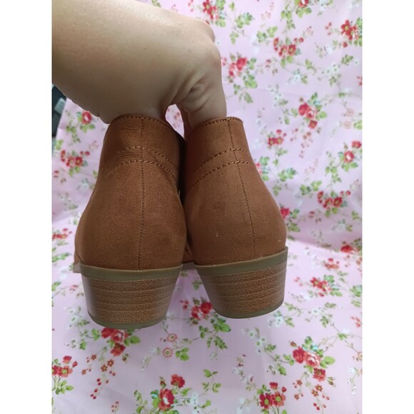 Time & Tru Womens Tan Booties Size 11 - Picture 3 of 4
